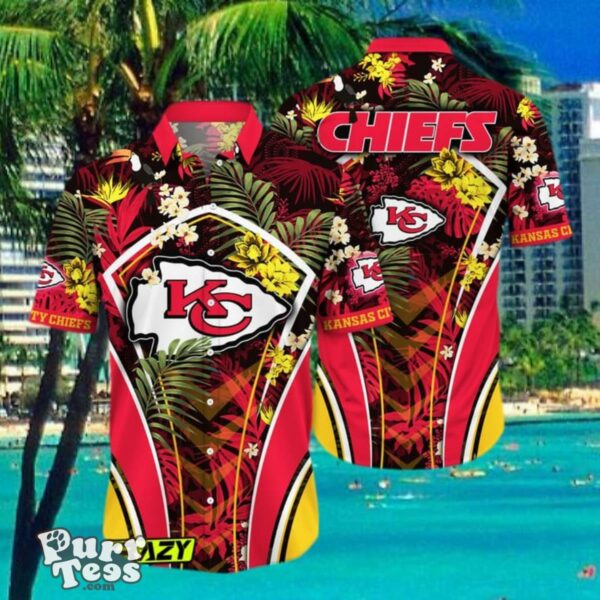 Customized Kansas City Chiefs NFL Flower Summer Tropical Hawaiian Shirt Style Gifts Product Photo 1