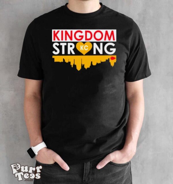 Kingdom Strong Heart Skyline Chiefs Kansas City shirt - Black Unisex T-Shirt